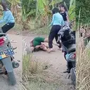 Viral Tiga ABG Baku Hantam Gara-gara Rebutan Cowok