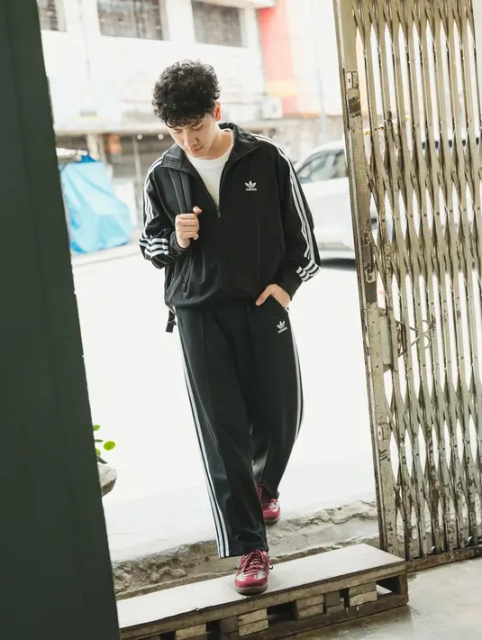 Terinspirasi dari keindahan pulau Sumatra, adidas Indonesia mempersembahkan Island Series: SS25 Sumatra.  [Foto: Adidas.dok]