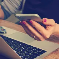 Ilustrasi tak suka menerima telepon. (Gambar oleh Firmbee dari Pixabay)
