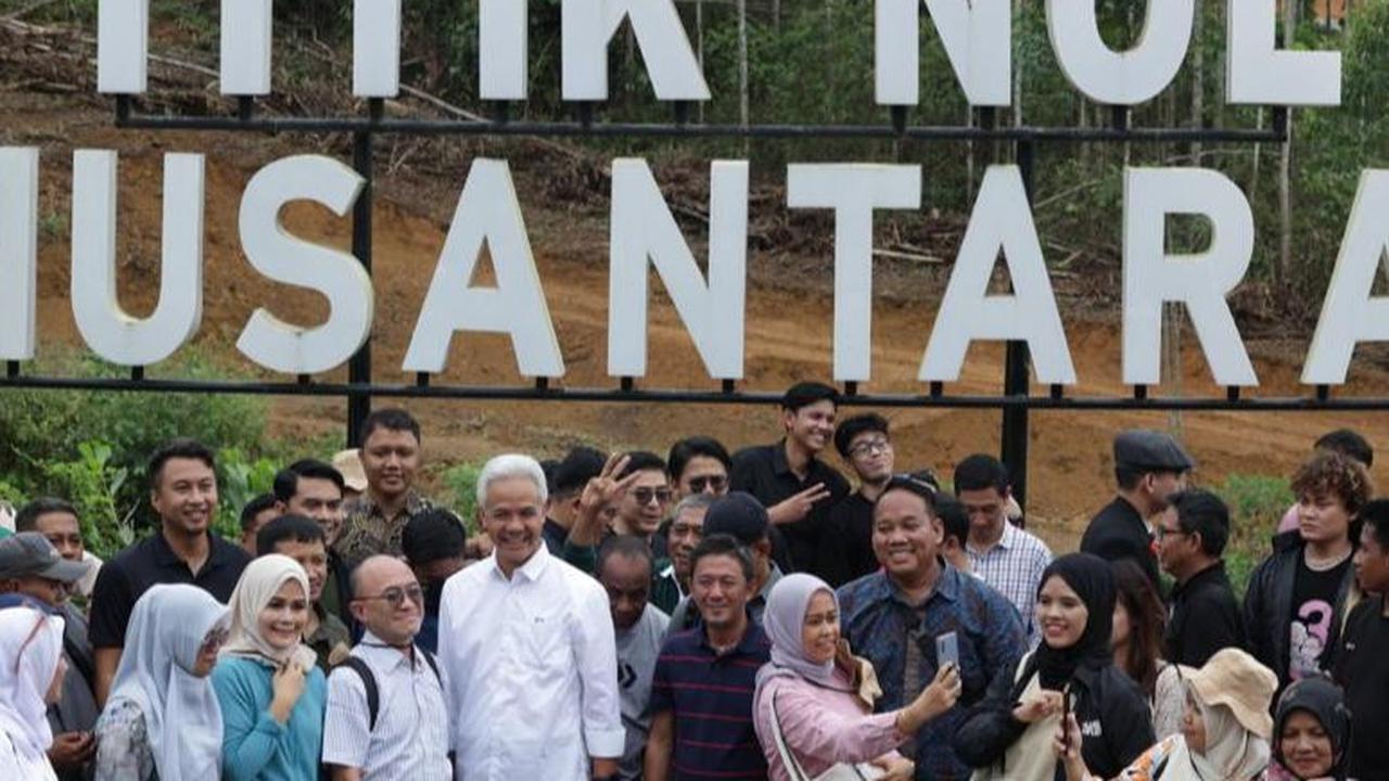 Calon presiden nomor urut 3, Ganjar Pranowo mengunjungi dan melihat langsung pembangunan Ibu Kota Nusantara (IKN) pada Kamis (7/12/2023). Kunjungan ini menunjukkan komitmen Ganjar untuk melanjutkan pembangunan ibu kota baru tersebut.