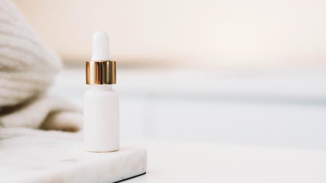 6 Fungsi Serum untuk Wajah, Kenali Macam-Macam dan Cara Menggunakannya