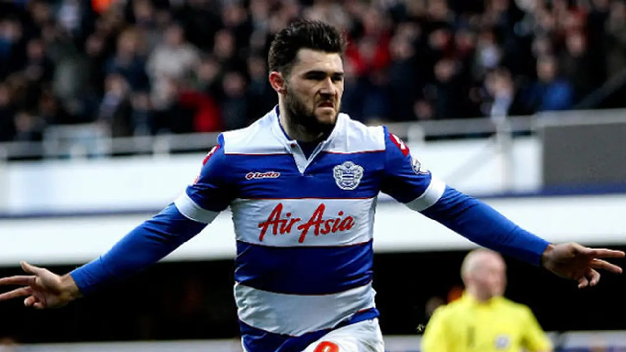 Charlie Austin Penyerang QPR