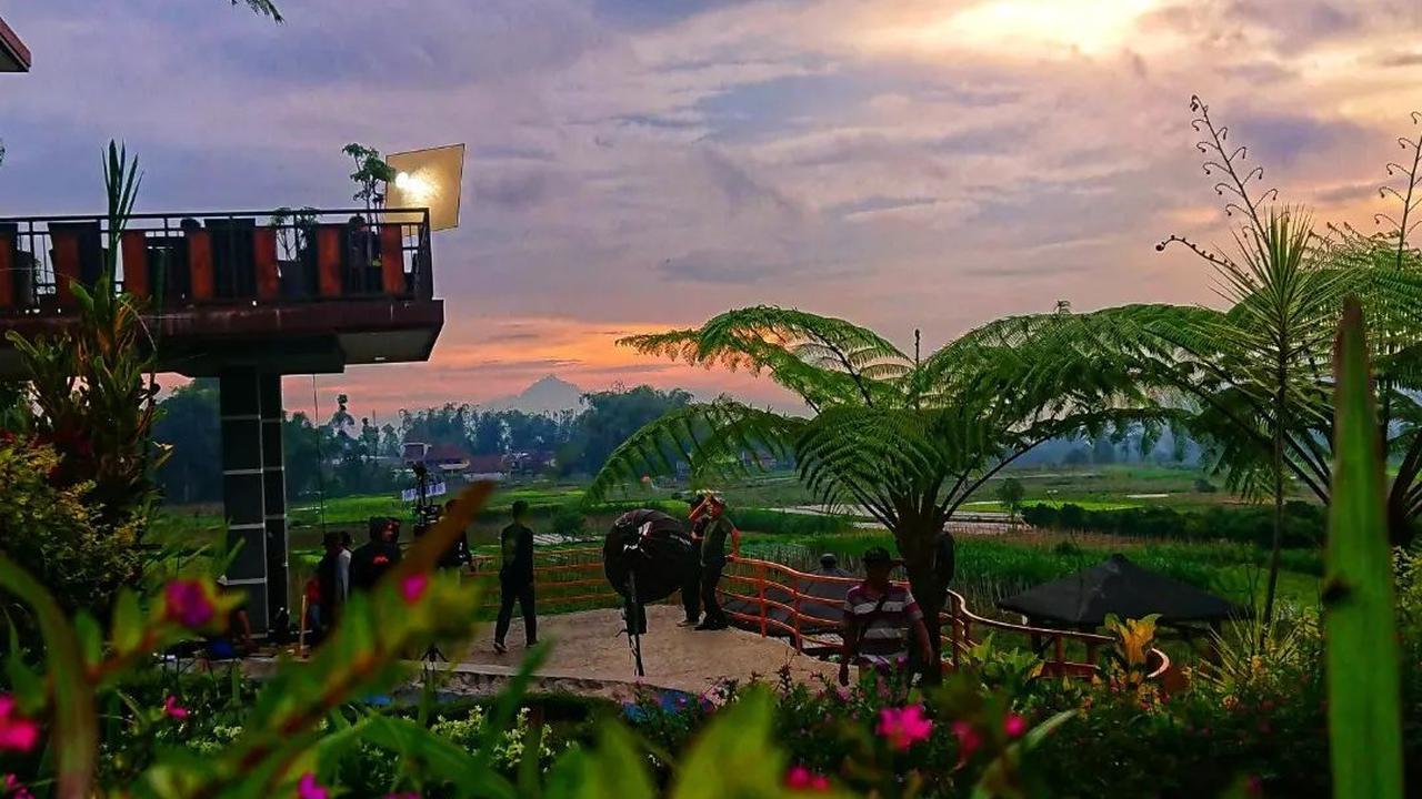13 Tempat Makan Estetik di Malang