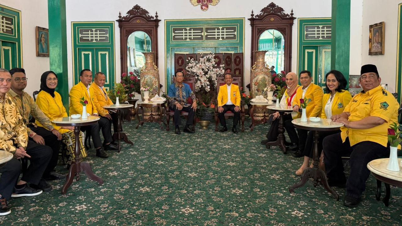Sambangi Sri Sultan di Yogya, Bahlil Lanjutkan Tradisi Golkar Silaturahmi ke Tokoh Senior