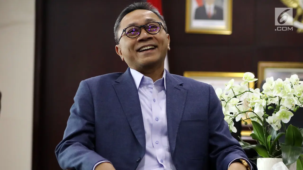 Senyum Hangat Zulhas Sambut Cak Imin Bahas Pilkada dan Pilpres