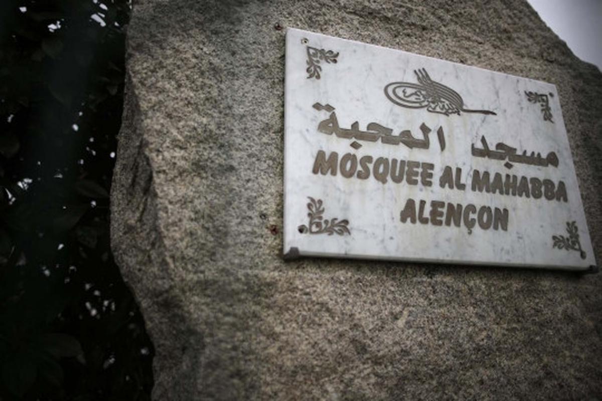 Masjid ini diduga tempat persembunyian dalang teror Paris