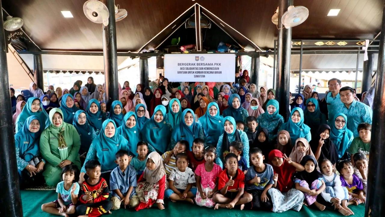TP PKK Pusat Salurkan Bantuan bagi Korban Banjir Bandang di Kabupaten Pidie Jaya