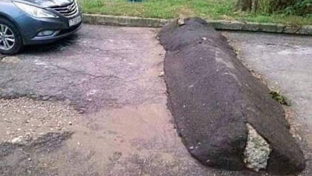 6 Potret Polisi Tidur Nyeleneh Ini Malah Bikin Kendaraan Rusak