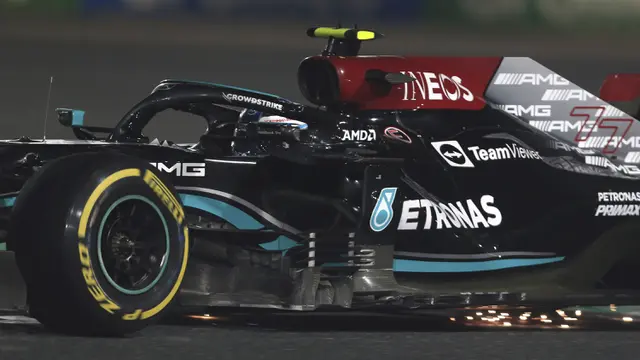 Foto: Perebutan Juara Dunia Semakin Ketat usai Hamilton Sukses Pangkas Jarak Poin dari Verstappen di F1 GP Qatar 2021