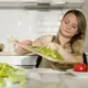 Atur menu makan yang bikin badan kembali langsing tanpa mengorbankan kualitas nutrisi untuk Anak. [Dok/Pexels.com/Artem Podrez].
