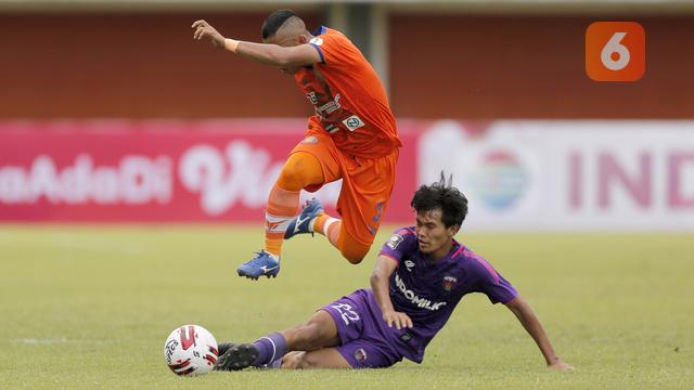 FOTO: Persiraja Banda Aceh Bantai Persita Tangerang 3-1
