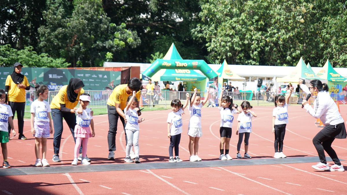 600 Anak Ikut Lomba Lari di Jakarta Running Festival 2025, Orangtua hingga Kakek Nenek Ikut Bergembira