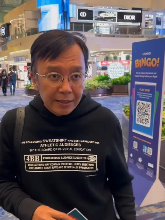 Ari Lasso Ditinggal Pesawat