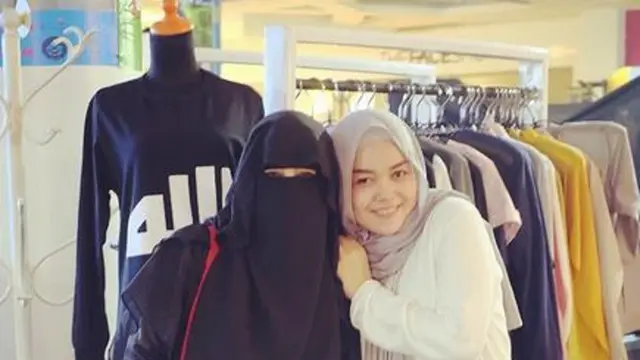 [Bintang] Pipik Dian Irawati 