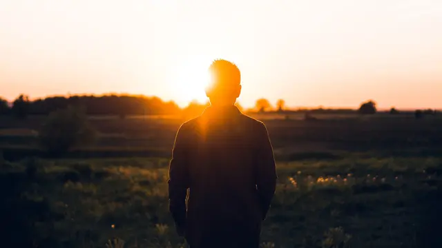 Ilustrasi sunrise, pagi hari, merenung