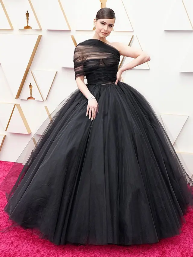 Sofia Carson di Oscar 2022
