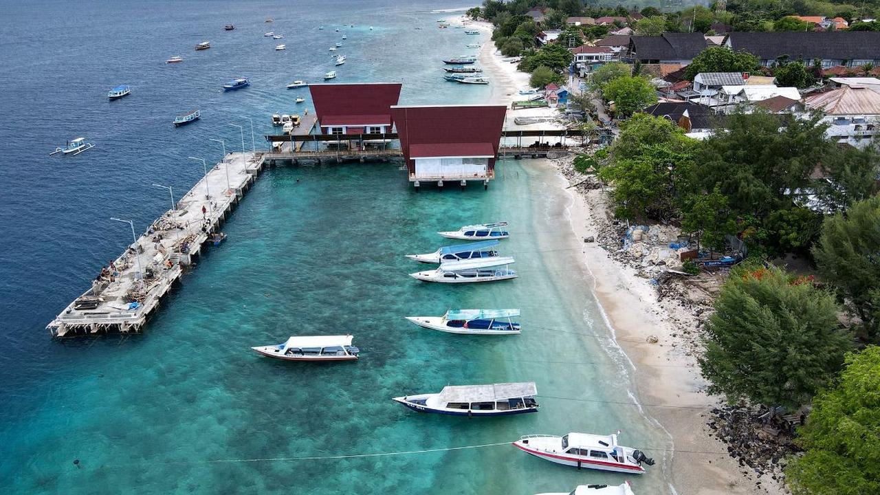 Ketua Gili Hotel Association (GHA) Lalu Kusnawan membenarkan adanya jasa angkutan helikopter tersebut.
