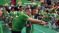 Rexy Mainaky saat memberikan coaching clinic di Sirnas Surabaya (istimewa)