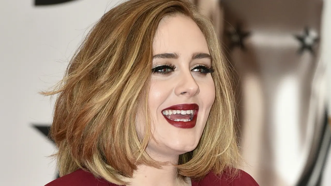[Bintang] Adele