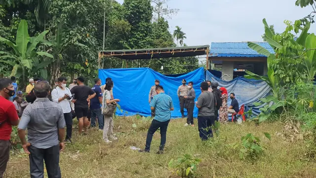 Bongkar kuburan