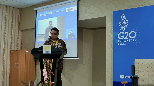 Forum Literasi Hukum dan HAM Digital (Firtual) bekerja sama dengan Universitas Negeri Semarang dengan tema “Sosialisasi Rancangan Undang-Undang Kitab Undang-Undang Hukum Pidana (RUU KUHP),” Kamis (3/11/2022).