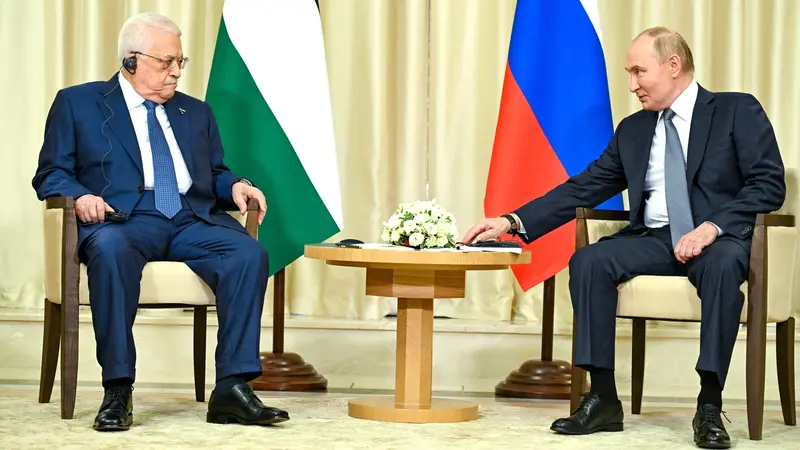 Presiden Otoritas Palestina Mahmoud Abbas melakukan pertemuan dengan Presiden Rusia Vladimir Putin di Novo-Ogaryovo pada Selasa (13/8/2024).