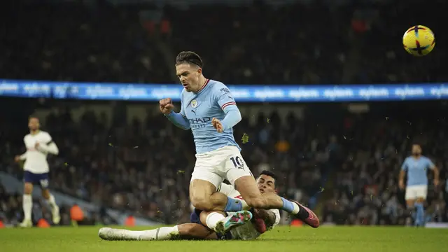 Foto: Comeback Sensasional Manchester City Atas Tottenham Hotspur di Liga Inggris, Riyad Mahrez Inspirasi Kemenangan