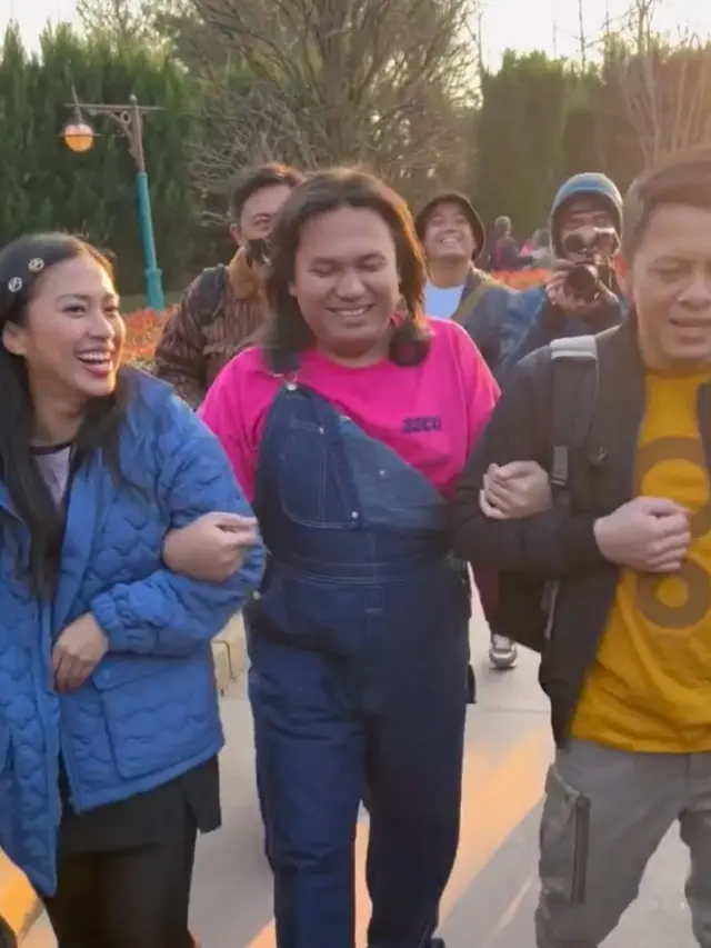 Bikin Baper, Ini 6 Momen Kedekatan Ariel NOAH dan Tyna Dwi Jayanti