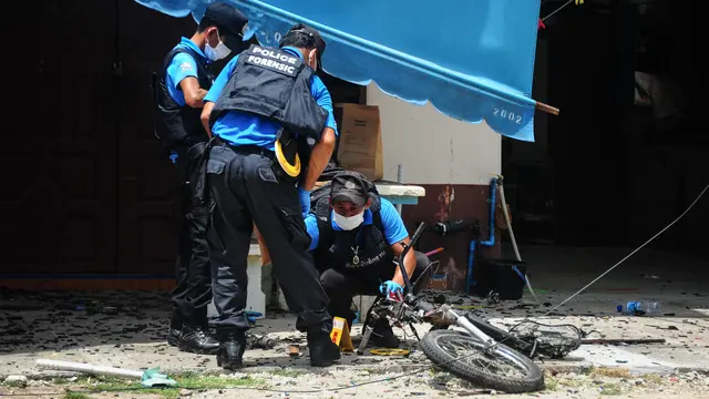 20160906-Bom Tewaskan Ayah dan Putrinya di Depan Sekolah Dasar-Thailand
