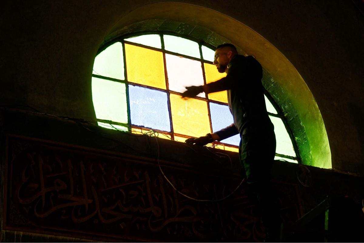 Masjid bersejarah Palestina dibakar tentara Israel