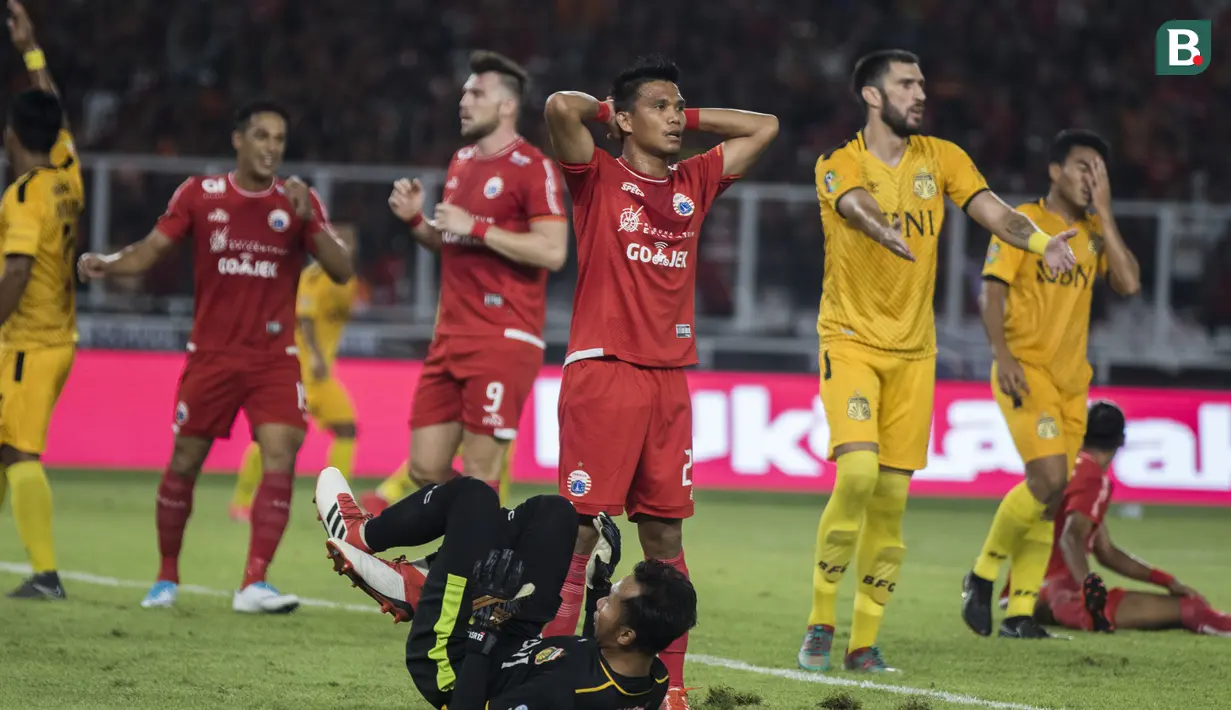 Gelandang Persija Jakarta, Sandi Sute, tampak kecewa gagal membobol gawang Bhayangkara FC pada laga Liga 1 di SUGBK, Jakarta, Jumat (23/3/2018). Kedua klub bermain imbang 0-0. (Bola.com/Vitalis Yogi Trisna)