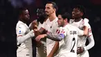 AC Milan berhasil menang 4-2 atas tuan rumah Bologna dalam laga pekan ke-9 Liga Italia 2021/2022, Sabtu (23/10/2021). Banyak drama terjadi, diantaranya dua kartu merah dan gol bunuh diri Ibra. Dengan koleksi 25 poin, Rossoneri sementara memimpin di puncak klasemen. (AFP/Marco Bertorello)