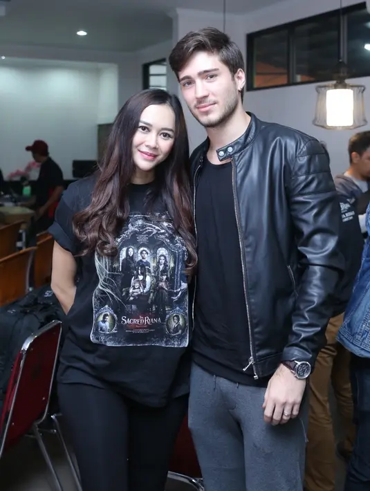 Aura Kasih dan Eryck Amaral