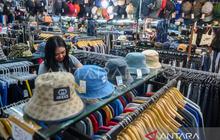 Mengembalikan Esensi Thrifting: Antara Gaya Hidup Hemat dan Tantangan Lingkungan