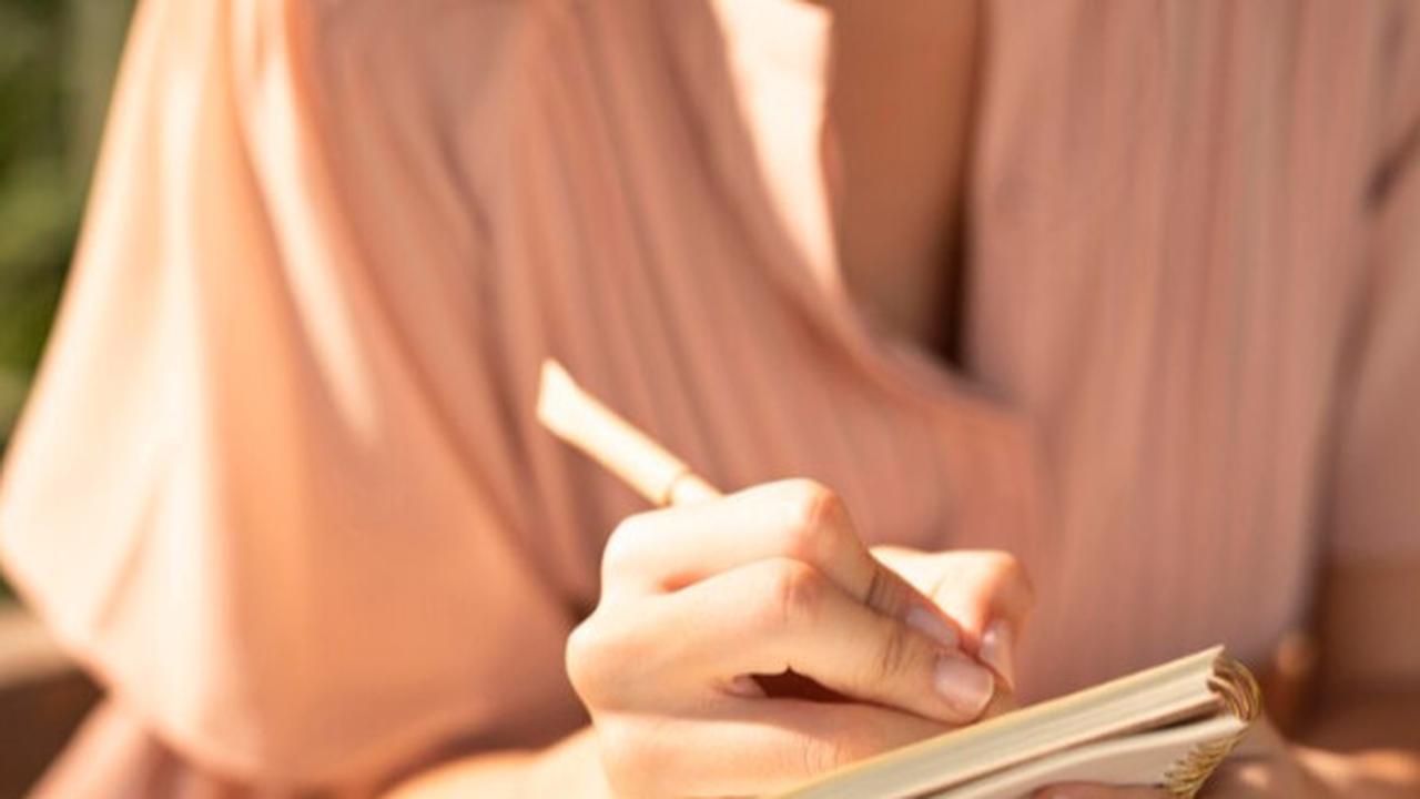Terbukti Ampuh! Cara Journaling Bisa Redakan Kecemasan Anda Secara Instan
