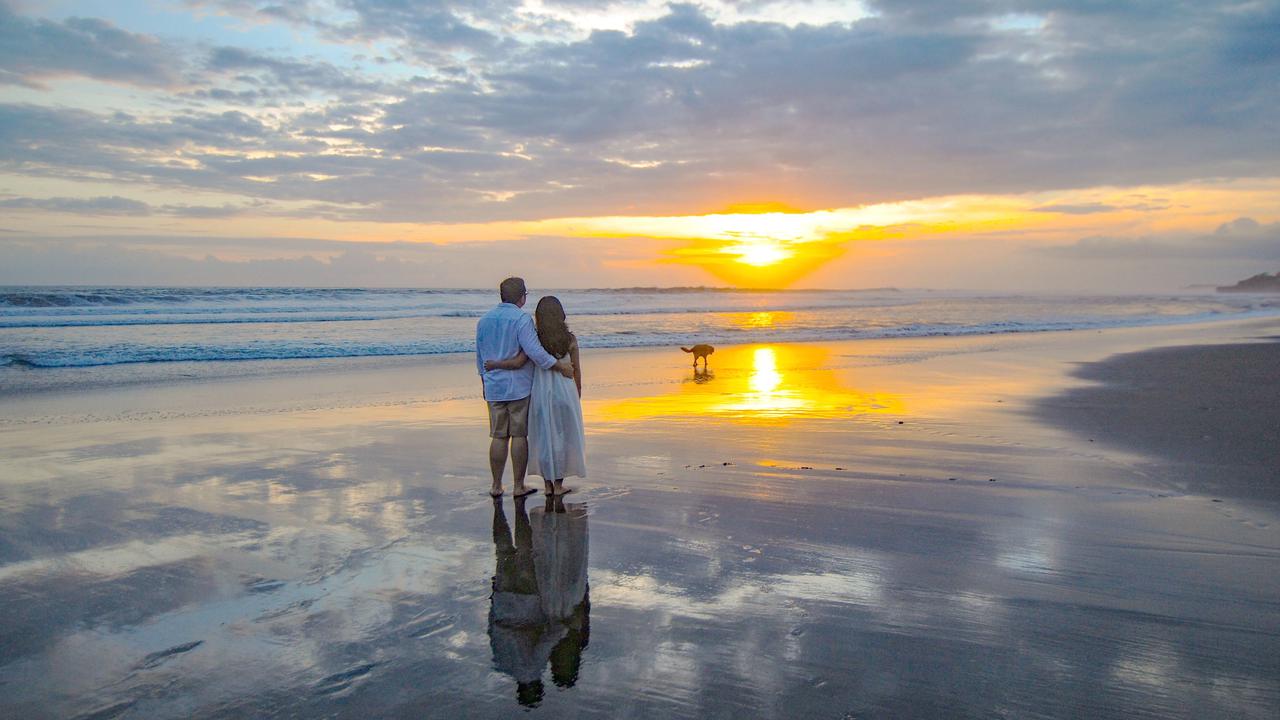 FOTO: Pantai Pasut, Permata Tenang di Tabanan yang Menawarkan Keindahan Senja