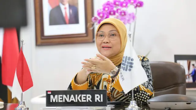 Menaker Ida saat menjadi narasumber pada Podcast oleh Vokraf secara virtual