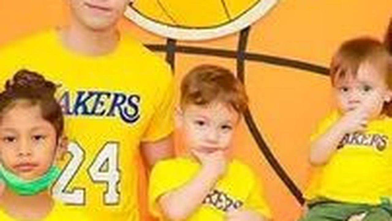 Karena jarang melihat anak-anaknya bahkan tidak hadir di acara ulang tahun mereka, Stefan sering menerima desakan dari netizen untuk bertemu dengan buah hatinya.