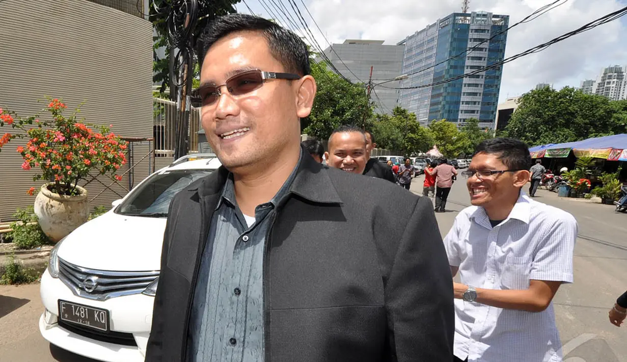 Tomson Situmeang merupakan kerabat Bonaran yang berprofesi sebagai pengacara dan mengelola kantor Bonaran di Jakarta Pusat, Jumat (9/1/2015). (Liputan6.com/Miftahul Hayat)