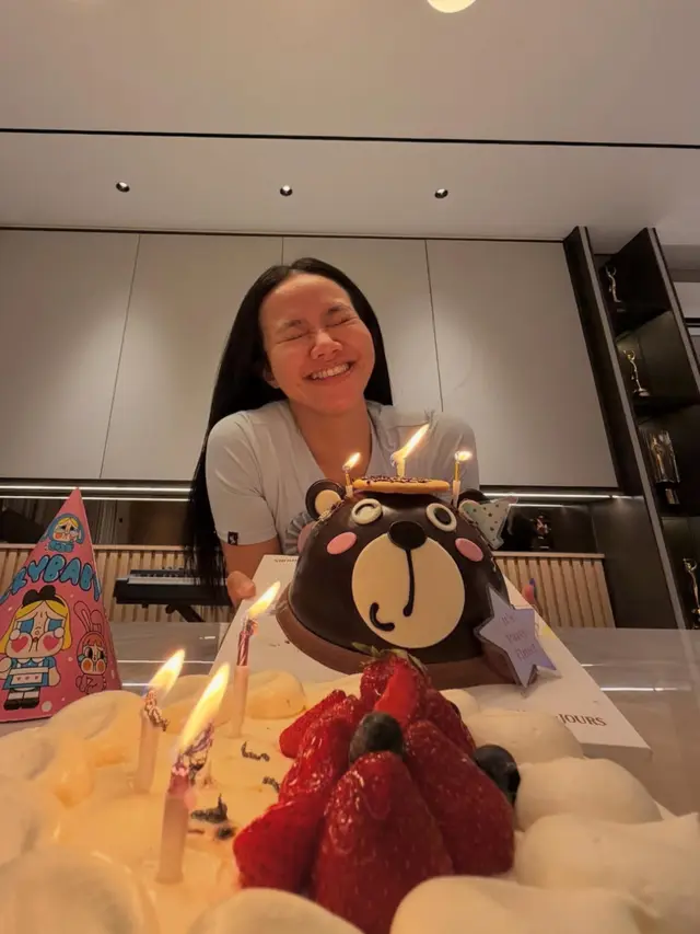 Yura Yunita Rayakan Ulang Tahun ke-35. [@yurayunita]