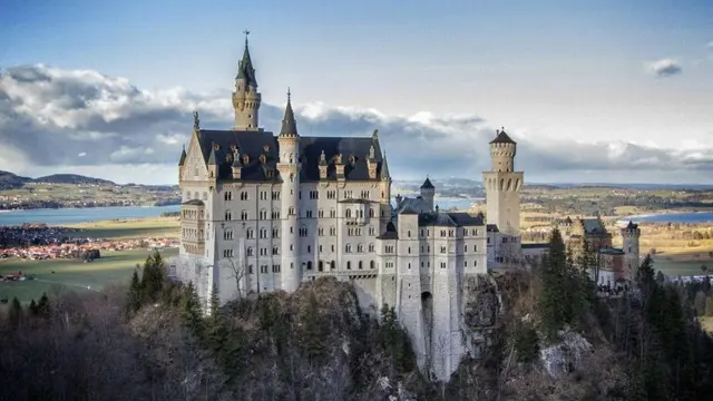 Ilustrasi Kastil Neuschwanstein