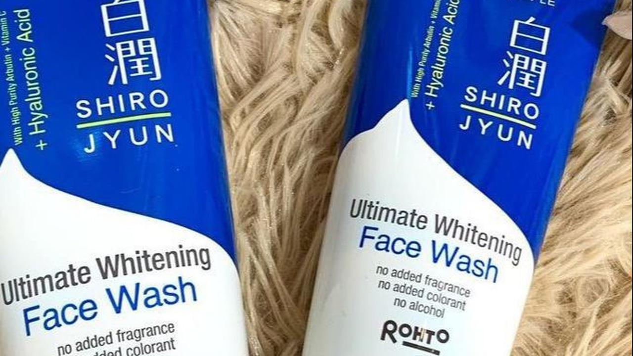 2. Hada Labo Shirojyun Ultimate Whitening Face Wash<br>