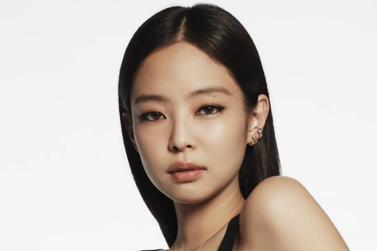 Pesona Human Chanel Jennie BLACKPINK Bintangi Kampanye Coco Crush, Tampil Memikat dengan Bralette dan Perhiasan Mewah