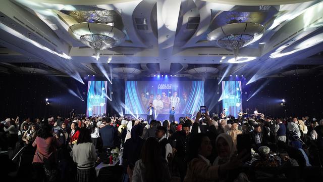 Maliq & D’Essentials