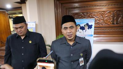 Taj Yasin Respons Ratusan 752 Siswa Rembang Keracunan MBG