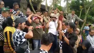 Viral Warga Kecewa Jokowi Batal ke Lampung Timur, Tolak Bingkisan Sembako