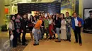 Aksi para Cinemaholic jelang menyaksikan film Terminator Genisys di Gandaria City XXI, Jakarta, Rabu (24/6/2015). Terminator Genisys' menceritakan tentang kehidupan di tahun 2029. (Liputan6.com/Panji Diksana)
