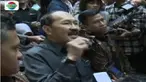 Fredrich juga menyampaikan kekecewaannya terhadap penyidik KPK karena telah memaksa masuk ke rumahnya dan membentak keluarganya.