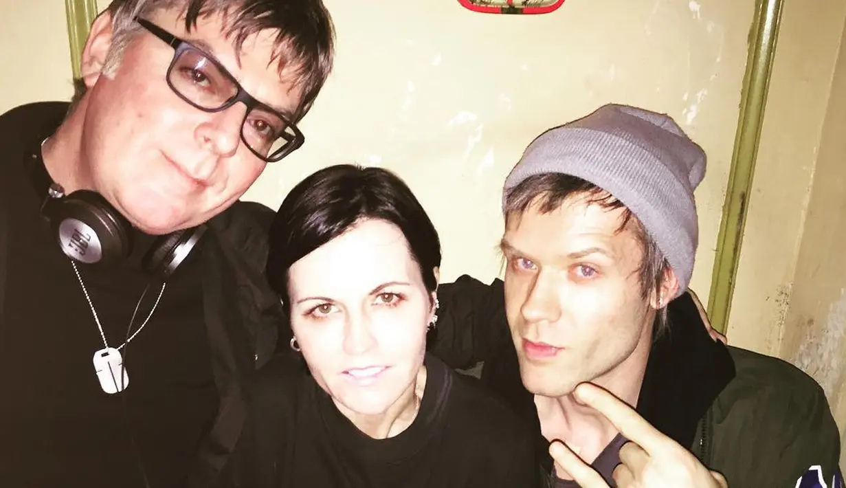 Ole dan Dolores sendiri diketahui adalah mantan personil band bernama D.A.R.K. (instagram/darktheband)