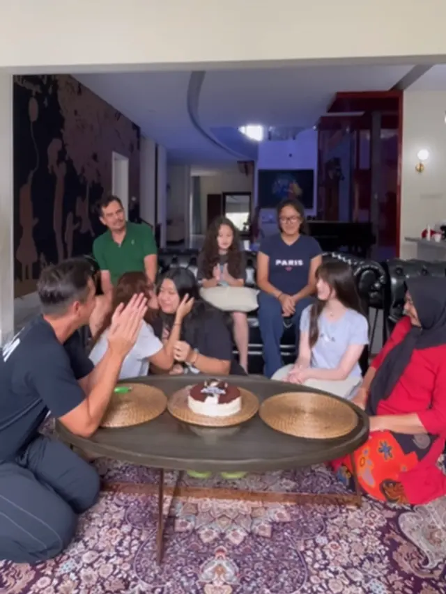 Momen Perayaan Ultah Amalia Putri